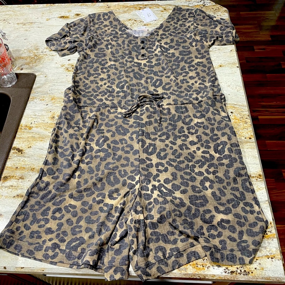 LulaRoe Xanthe romper leopard print